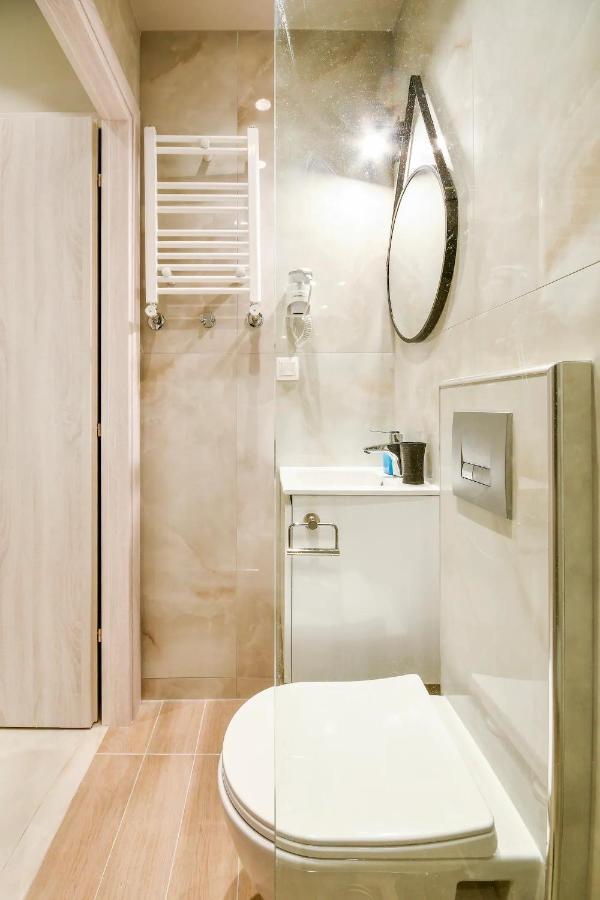 Danae Luxurious Suite #Tifhelexpo Солун Екстериор снимка