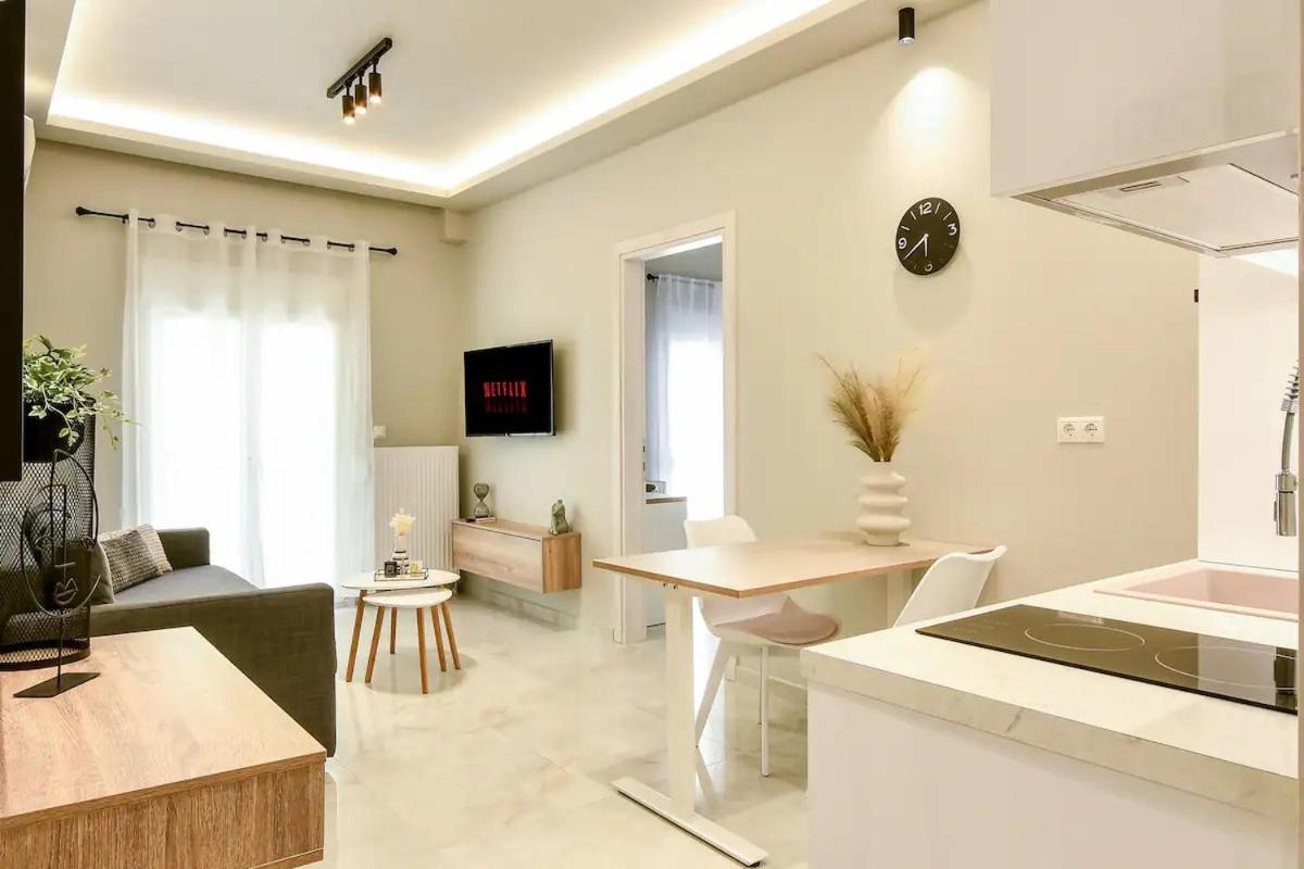 Danae Luxurious Suite #Tifhelexpo Солун Екстериор снимка