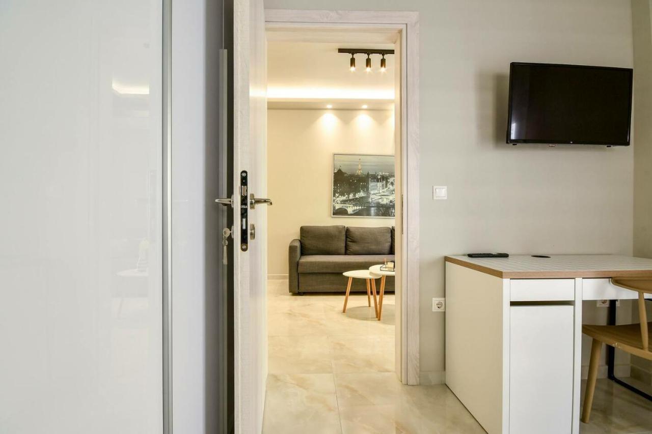 Danae Luxurious Suite #Tifhelexpo Солун Екстериор снимка