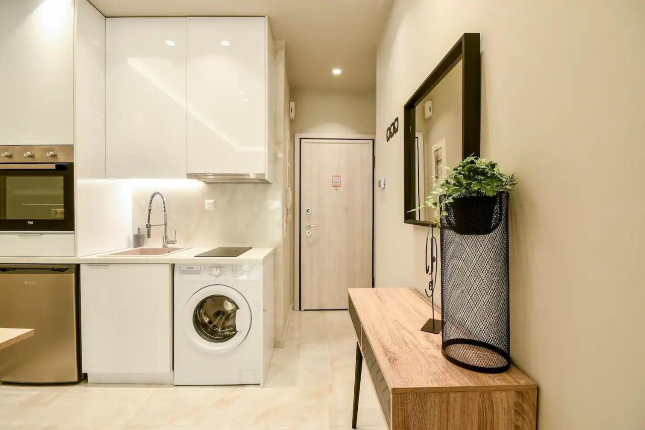 Danae Luxurious Suite #Tifhelexpo Солун Екстериор снимка