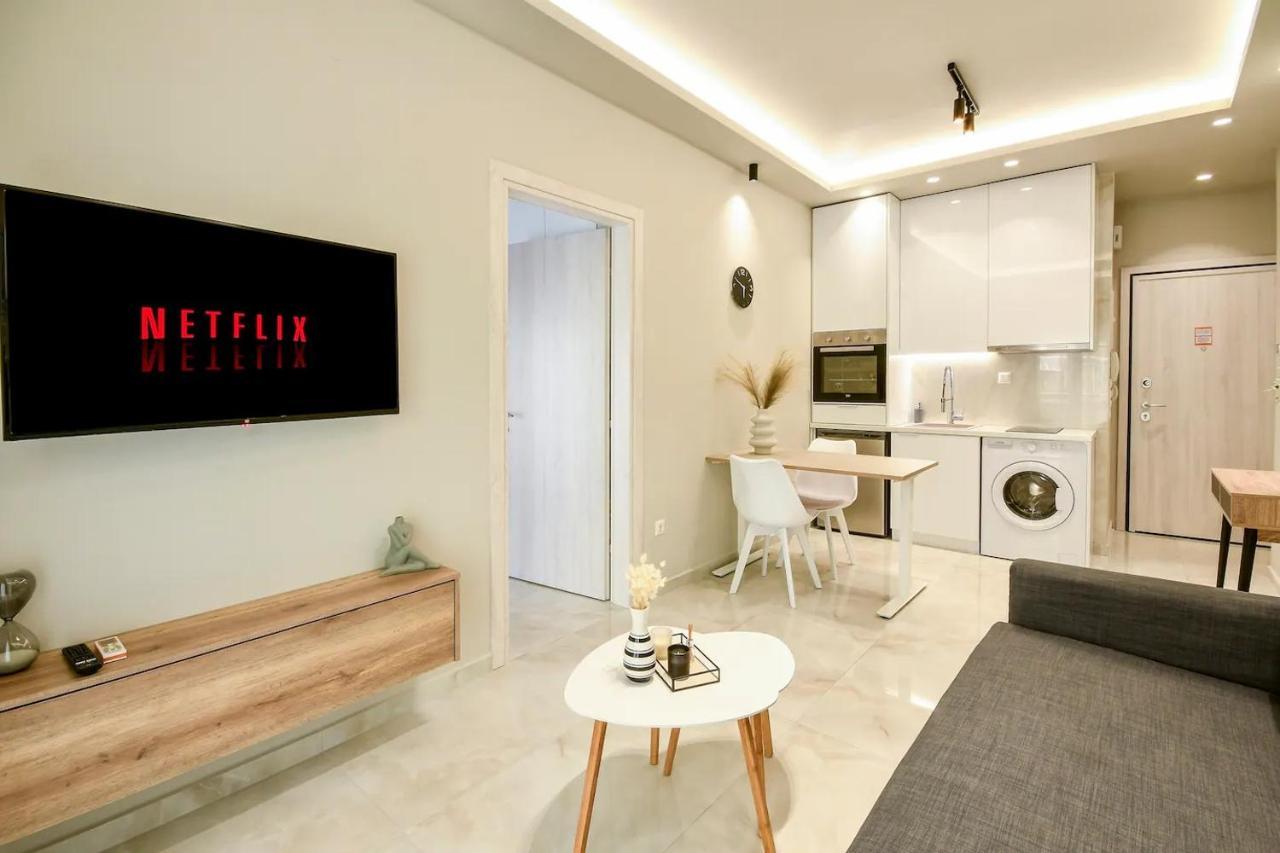Danae Luxurious Suite #Tifhelexpo Солун Екстериор снимка
