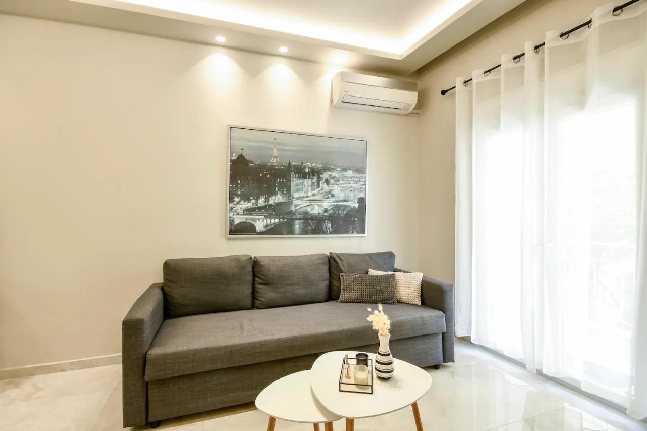Danae Luxurious Suite #Tifhelexpo Солун Екстериор снимка