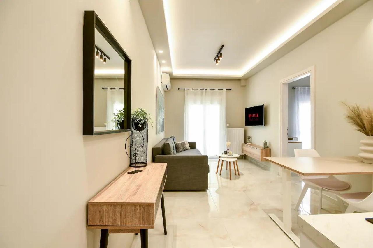 Danae Luxurious Suite #Tifhelexpo Солун Екстериор снимка