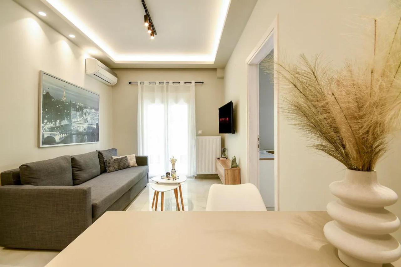 Danae Luxurious Suite #Tifhelexpo Солун Екстериор снимка